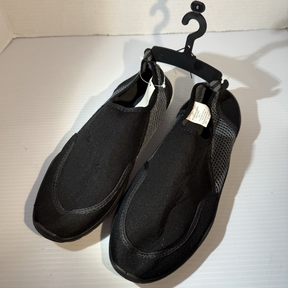 Wave Zone Surfer Boys Black Charcoal Grey Swim Shoes Size 6M NWT